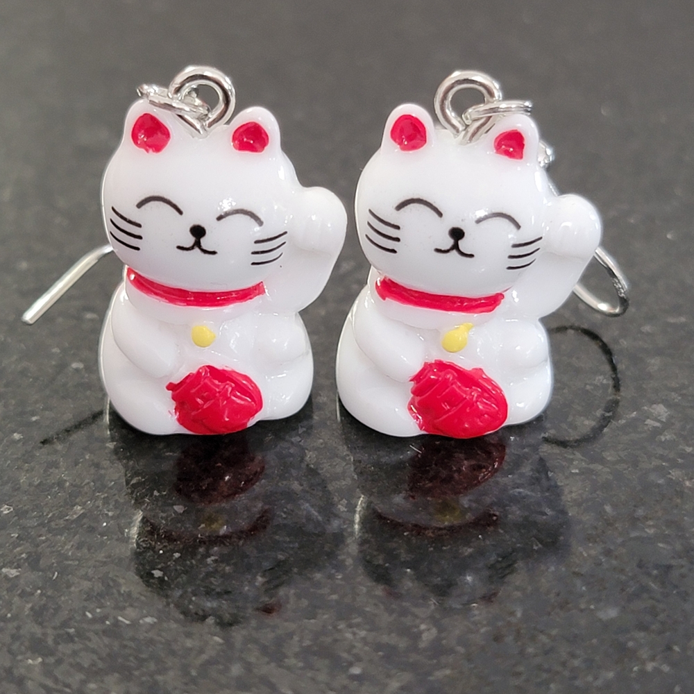 925 Stering Silver Pair Of White Resin Maneki Neko (lucky cat) Dangle Earrings. 